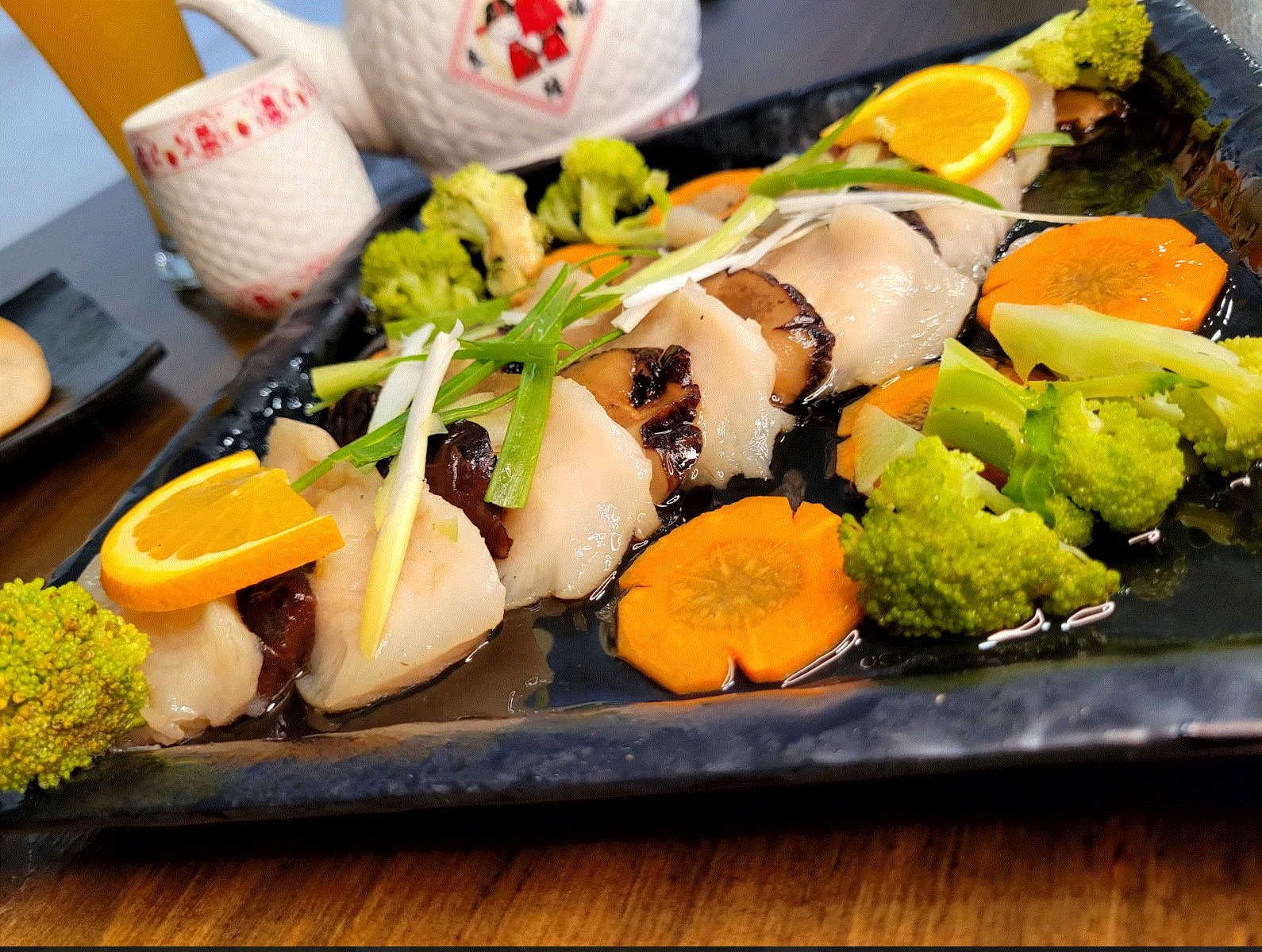 FILETE DE PESCADO AL VAPOR CON HONGOS